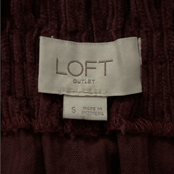 Loft Corduroy Style Skirt with Pockets - Picture 3 of 4